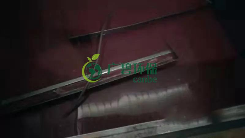 東莞龍背嶺驚現(xiàn)“紅水河”，一企業(yè)涉嫌偷排被立案調(diào)查(圖2)