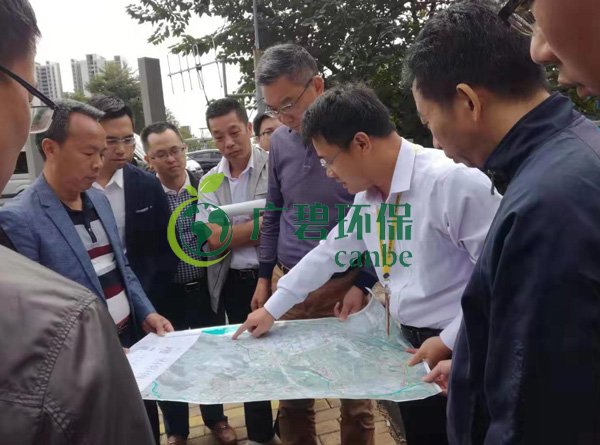 大良街道、順控環(huán)保水務(wù)等領(lǐng)導(dǎo)到金陡涌黑臭水體治理現(xiàn)場(chǎng)視察工作(圖1)